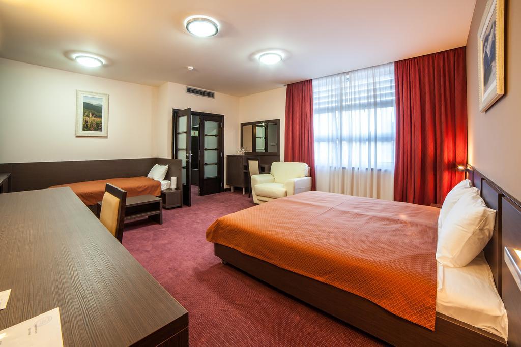 Hotel Terminus Podgorica Szoba fotó